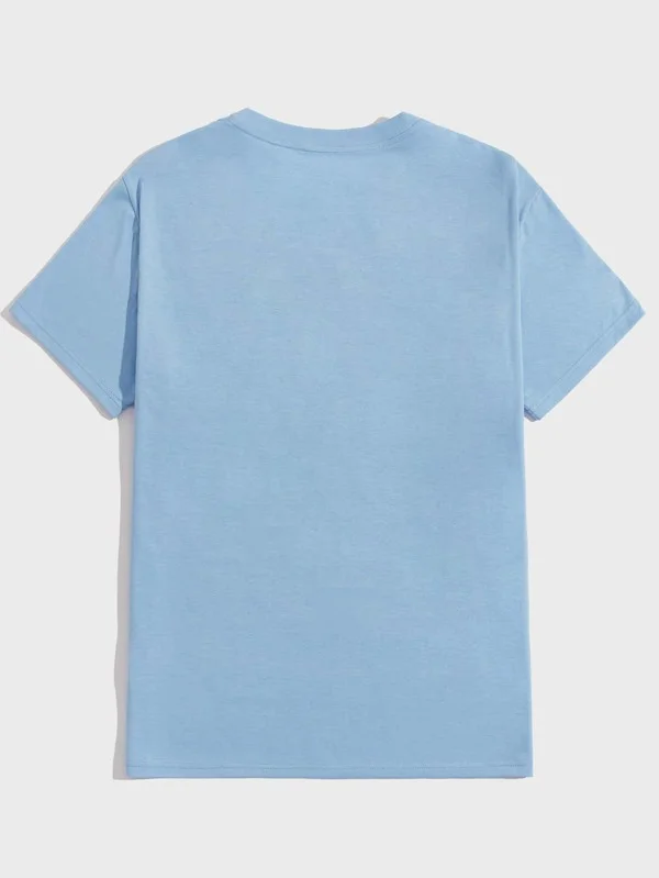 Camiseta azul con estampado